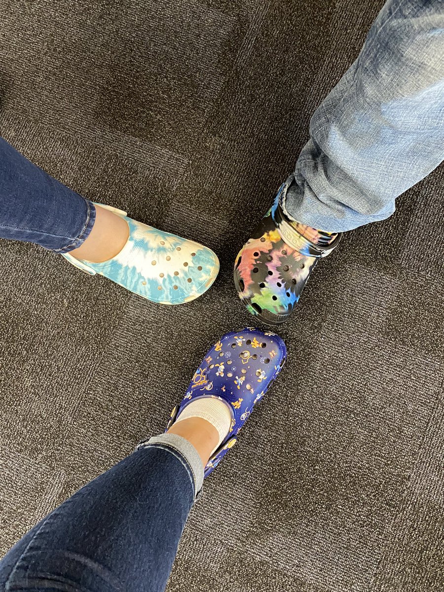 mrsmollywhite's tweet photo. I feel like a goober, and I’m catching all the shade for being a bandwagoner, but totally with it all for these people! And it just so happens to be Walt Disney World’s 50th birthday! #crocfriday @DELCBlue https://t.co/bDFzobOcg4