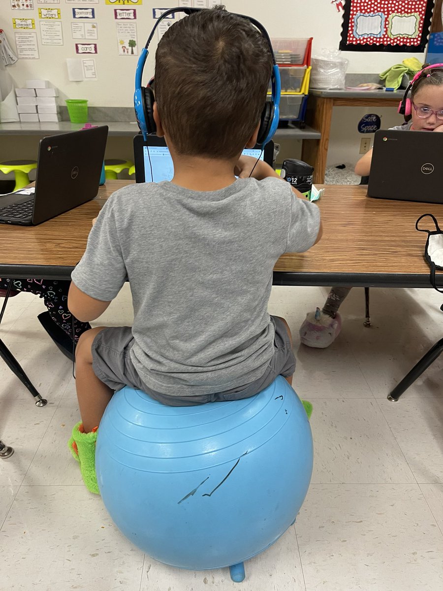 Great behavior = flexible seat choices!!
<a href="/MilamBengals/">Ben Milam Elementary</a> #ALLIN