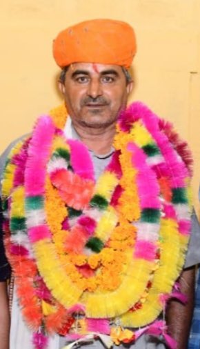 MahensaSaran's tweet photo. Papaji https://t.co/bRVASZsR4K