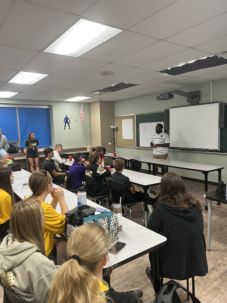 Great to have <a href="/CoachFunch/">Paul Funches</a> at MG FCA this morning! He reminds us in everything we do, Jesus commands us to be disciplined and trained! Even when it’s hard! Thanks for the message today Coach! #WeAreMG #MGFCA