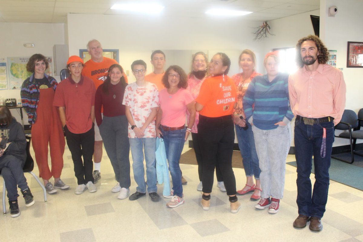HelenaMT_PAL's tweet photo. PAL students and staff showing support for our Native brothers and sisters #OrangeShirtDay2021 https://t.co/PEv98vB6Uo