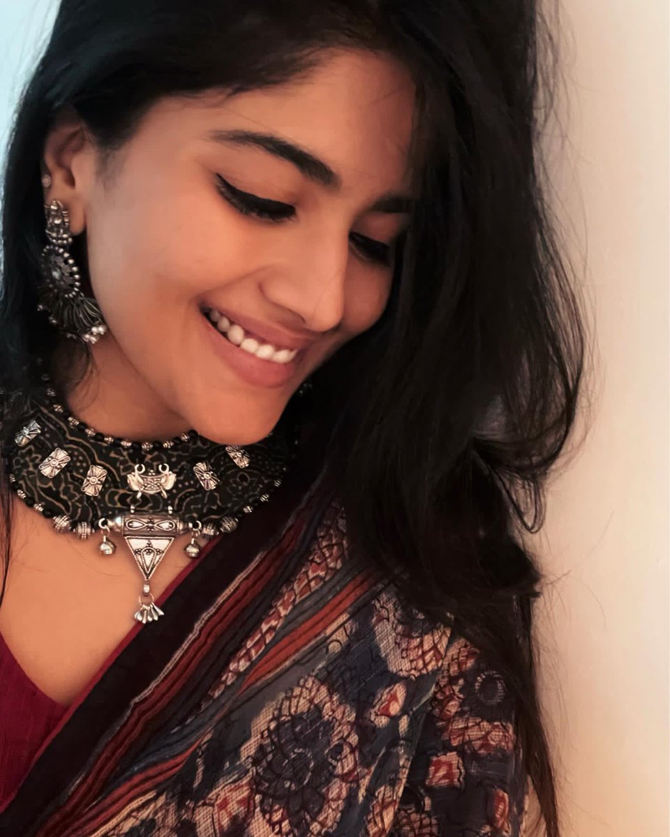 Meghaakashhoffl's tweet photo. Ethereal Beauty ❤️
@akash_megha #MeghaAkash https://t.co/OGvjM0XPwj