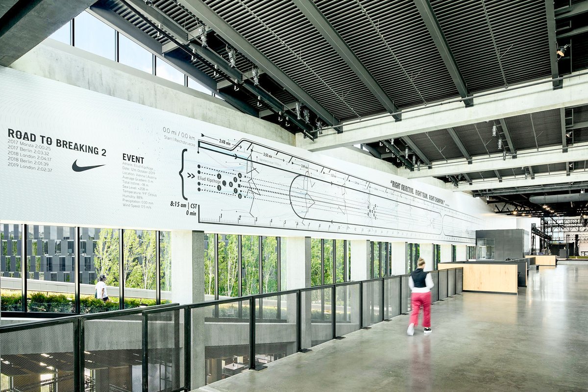 FOS's tweet photo. Nike has unveiled the new LeBron James Innovation Center at its Oregon HQ 🏢

➖ 84,000 sq ft Nike Sport Research Lab
➖ 906 rooftop solar panels
➖ World's largest motion-capture system
➖ Full-size basketball court, turf pitch, 200m track, 500ft incline training ramp https://t.co/hEpyUTI8oA