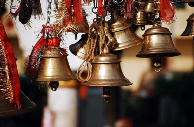 punjabkesari's tweet image. मंदिरों में अब फिर सुनाई देगी घंटी, लंबे इंतजार के बाद दिल्ली में खुले धार्मिक स्थल
m.nari.punjabkesari.in/nari/news/reli…

#coronaera #delhitemples #covid19protocol #religiousplace #DelhiDisasterManagementAuthority