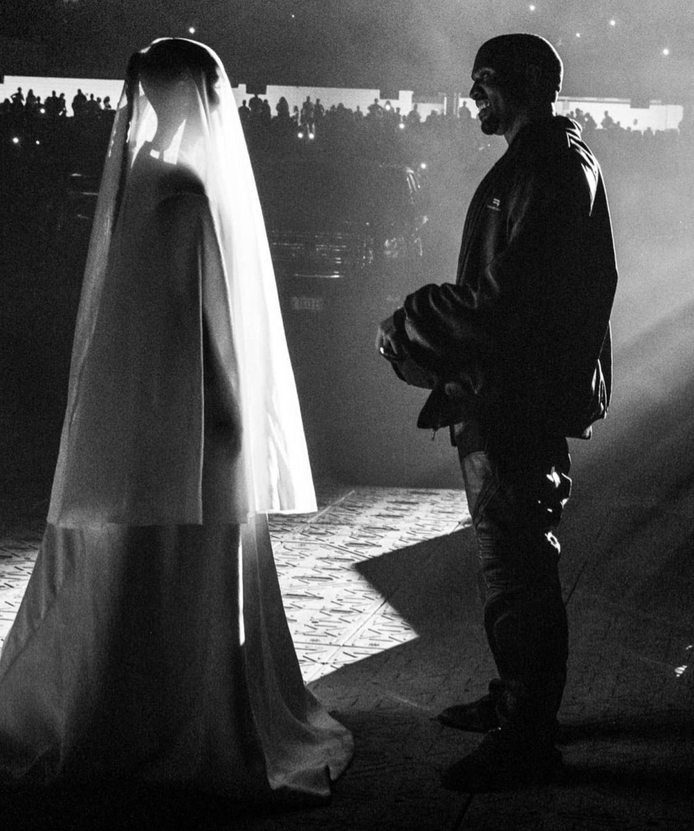 Here is the 30th birthday card Kanye gave to Kim with a poem he wrote for her, which would eventually turn into his verse for “Lost In The World” 🤍