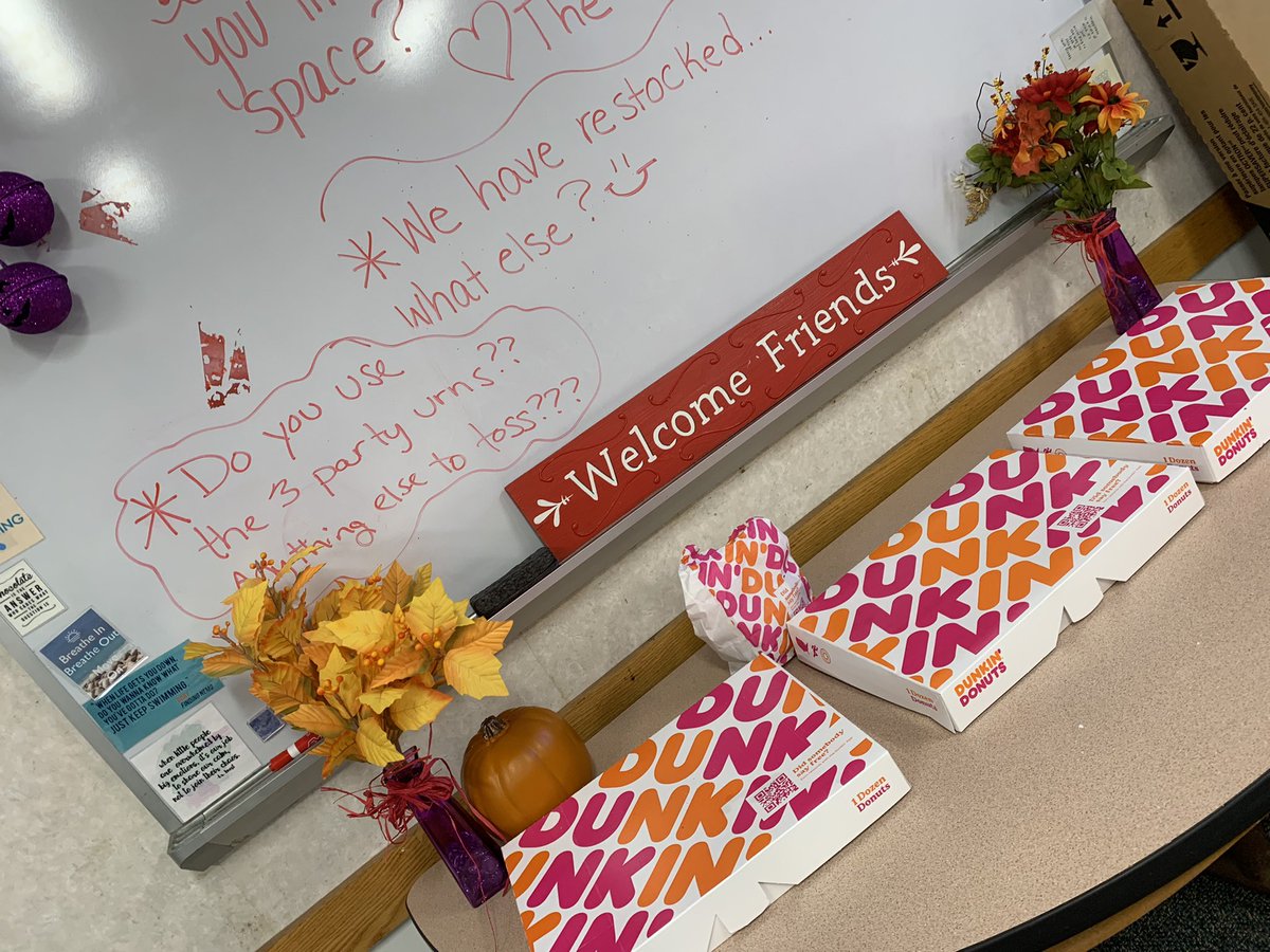 Can’t help but FALL in love with our thoughtful <a href="/Lincoln_PTO/">Lincoln PTO</a> ❤️🍁🧡 loving all the new fall decor in our teachers lounge! We are so lucky!