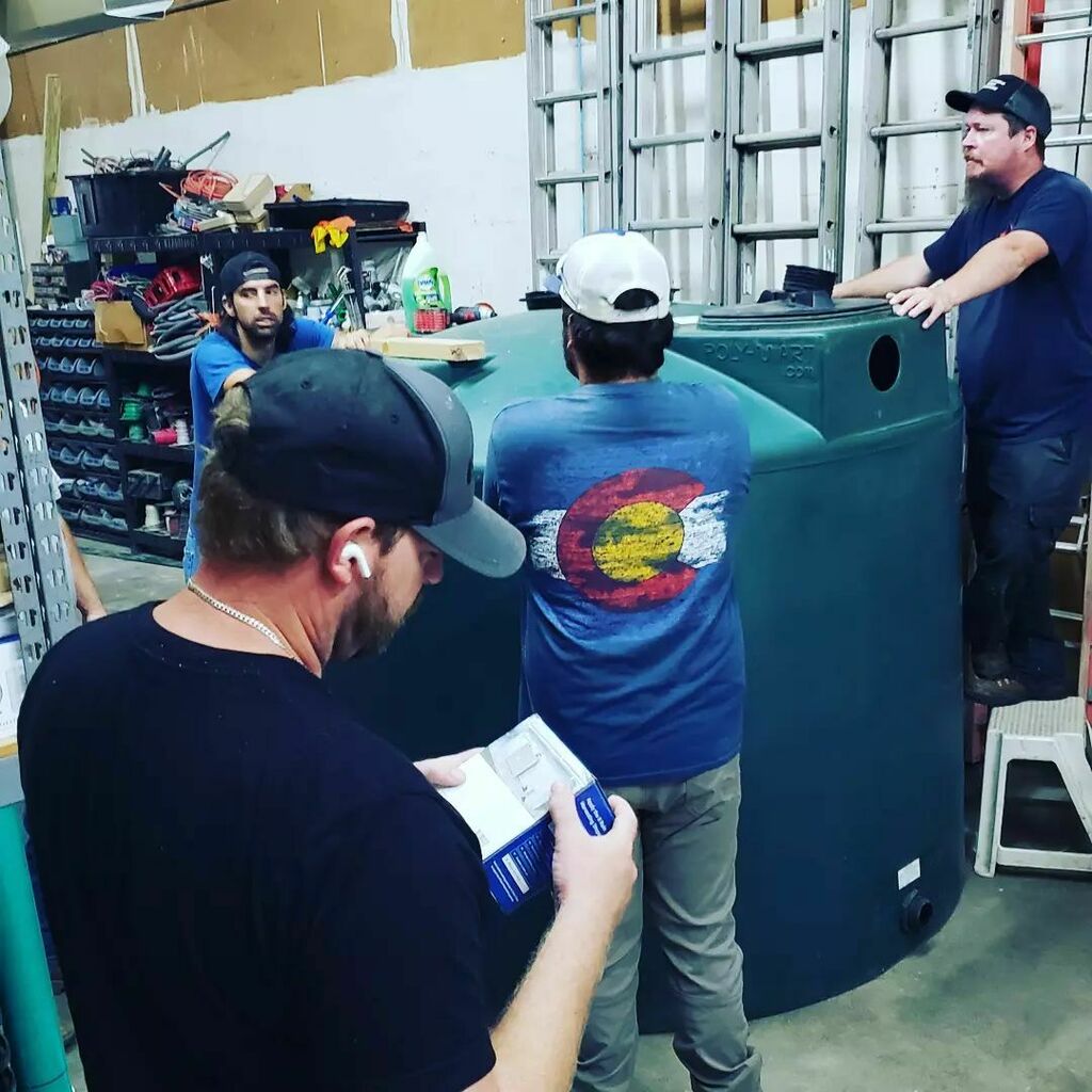 rainharvest's tweet image. When it's a rainy day things can slow down for construction work. But no time is wasted over here! Tank school is in session!
#rainwaterirrigation #rainwatercollection #rainbarrel #waterstoragetanks #waterconservation #rainwaterschool #waterconservation instagr.am/p/CUfWOrXlOTh/