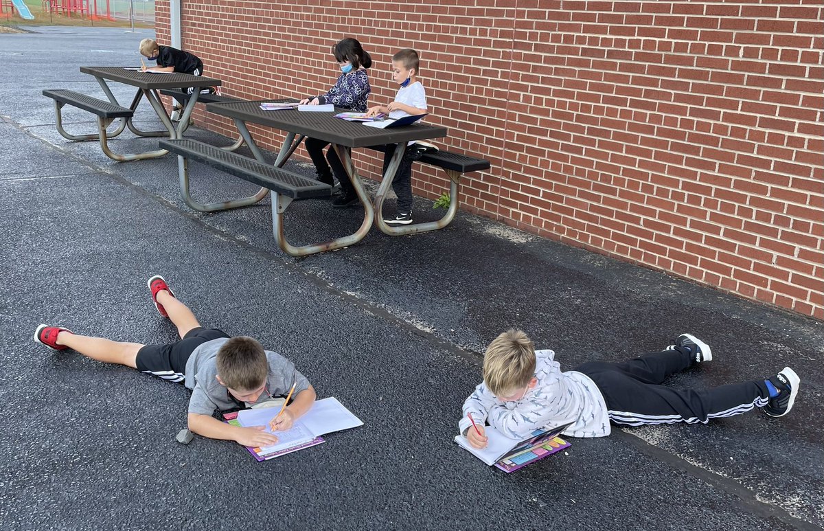 Tina Conti tweet media