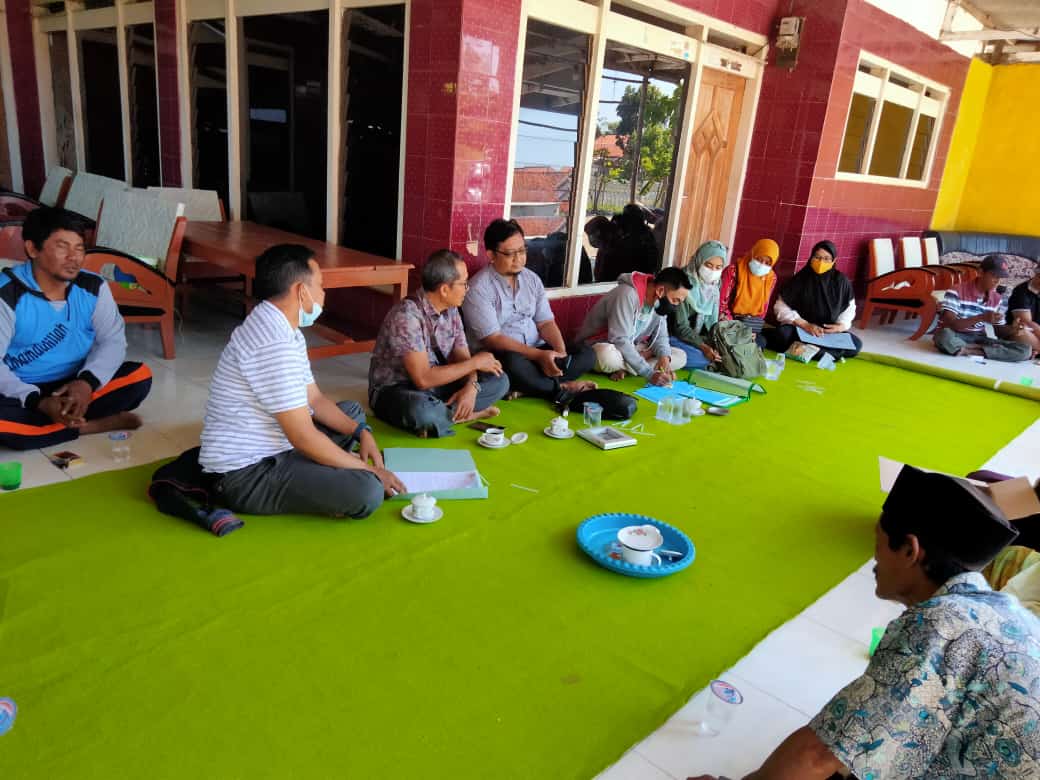 13Citranf's tweet photo. Jum'at (1/10), Citra Nur Febriyanti Luhkan Kab.Pamekasan,Mendampingi Serah Terima Bantuan Coolbox dr Dinas Kelautan Dan Perikanan kpd KUB Sumber Rejeki Tlesah di Desa Tlesah Kec.Tlanakan
@bppp_banyuwangi @puslatluhkp @brsdm_kp @kkpgoid #LuhLapor #GiatLuhkanSatminkalBWI
#Pmekasan https://t.co/CYOiNwl3hW