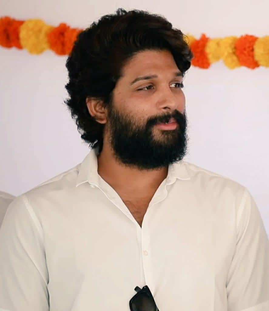 mind_block__'s tweet photo. @alluarjun @KChiruTweets He is iconβ for many reasons
#StyleIconAlluArjun https://t.co/KzFdvqwB6K