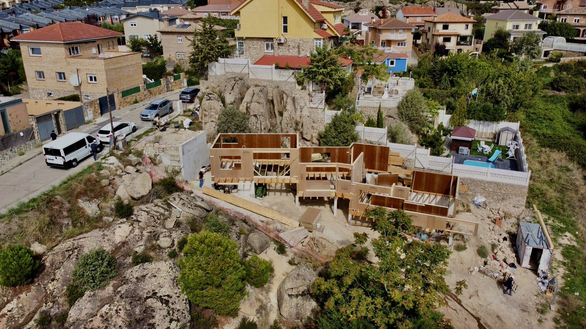 BioPasiva_'s tweet photo. Comenzamos nueva vivienda #biopasiva !!! En este caso sólo nos han contratado la ingeniería, la fabricación y el montaje de toda la envolvente térmica y tambien las ventanas que como siempre serán de @blasrecio #sostenibilidad #EficienciaEnergética respeto al #MedioAmbiente https://t.co/gaqwOM5FUi