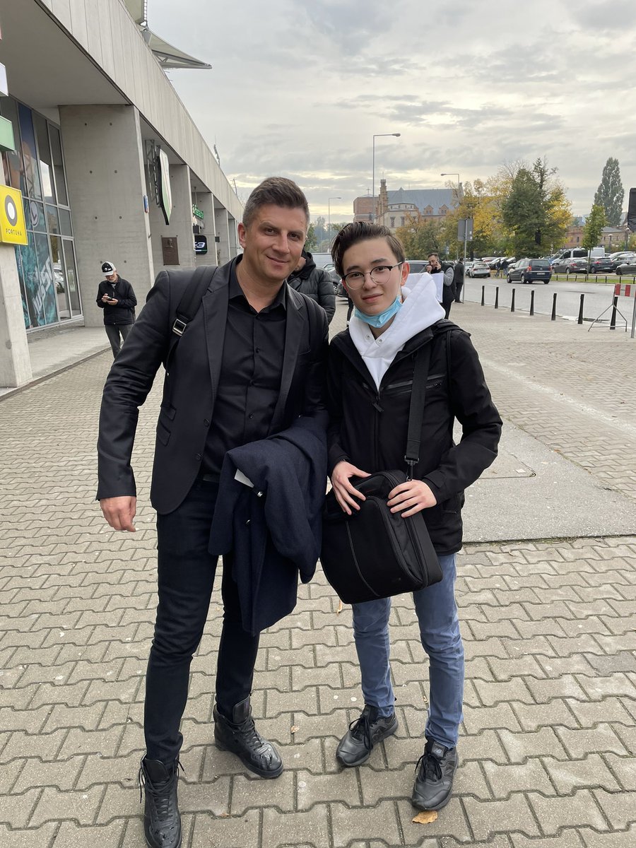 kamil_aleks's tweet photo. Przed meczem Legii z Leicester City udało się spotkać @BorekMati oraz @Jurasmma 😎 #LEGLEI #UEL https://t.co/6W5AyKL97H
