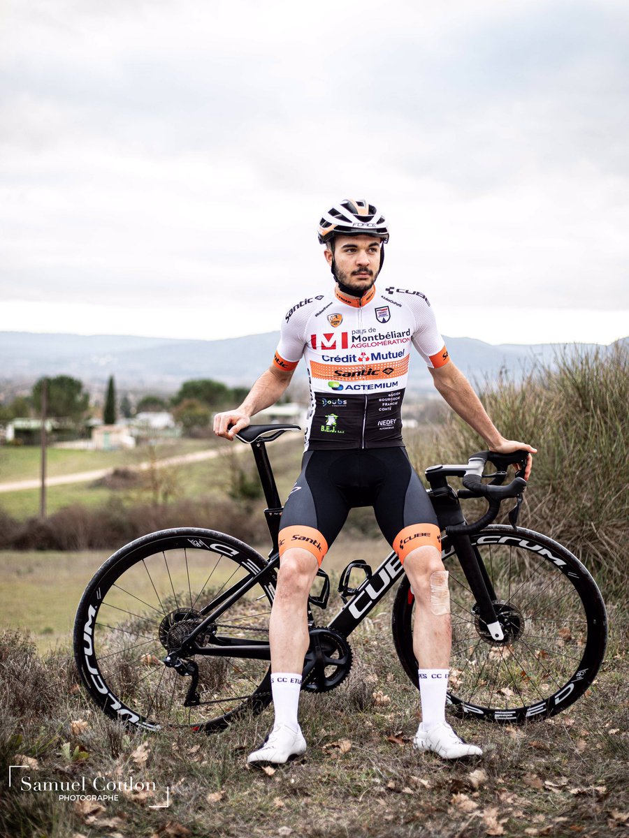CC Etupes (@ccetupes) on Twitter photo ⛰ <a href="/RondeIsard/">Ronde de l'Isard</a> - étape 3
😍 Encore une 🔝 journée
🤩 BRAZ , 3ème de l’étape, du général et meilleur 🇫🇷
🔝 Leclainche échappé toute la journée, termine 9ème
👌 <a href="/JoallandYael/">Yael Joalland</a> tjs présent pour un bon général !
💪 Avec un gros boulot de Verloo , <a href="/Eliott788/">Eliott pierre</a> & Richard
📸 <a href="/SamCoulon/">SamC</a> ⛰ <a href="/RondeIsard/">Ronde de l'Isard</a> - étape 3
😍 Encore une 🔝 journée
🤩 BRAZ , 3ème de l’étape, du général et meilleur 🇫🇷
🔝 Leclainche échappé toute la journée, termine 9ème
👌 <a href="/JoallandYael/">Yael Joalland</a> tjs présent pour un bon général !
💪 Avec un gros boulot de Verloo , <a href="/Eliott788/">Eliott pierre</a> & Richard
📸 <a href="/SamCoulon/">SamC</a>