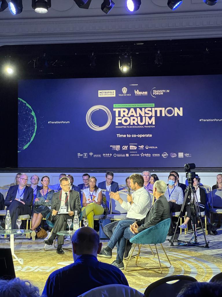energy_observer's tweet photo. #TransitionForum
🙏Merci à @VilledeNice pour avoir invité notre capitaine @VicErussard à prendre la parole sur un sujet qui nous tient particulièrement à cœur : "Sauver la terre, vu de la mer" #NiceTransitionDays https://t.co/ouIcWWw0z2