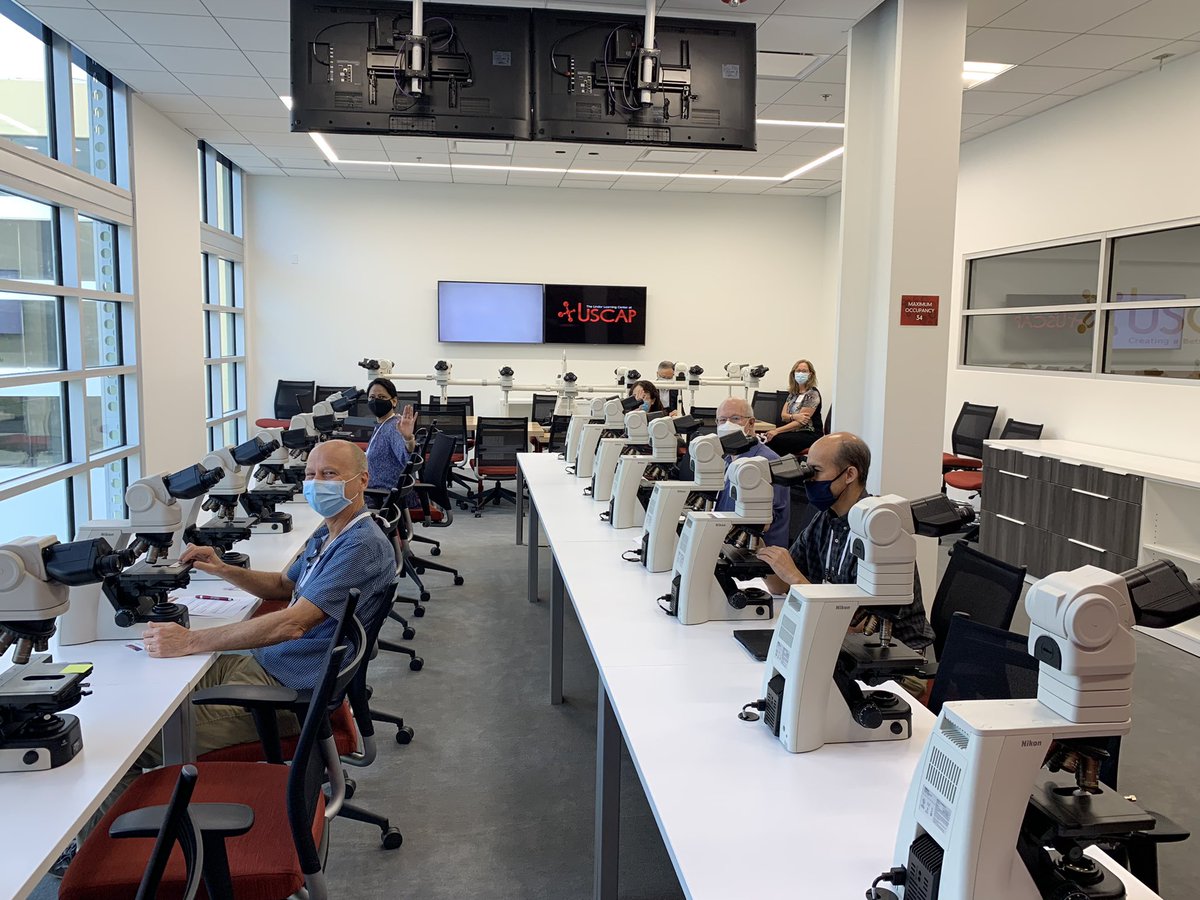 Kiril_T_Can's tweet photo. Great time at #uscap Interactive Centar i n Palm Springs!#Patholgy at the microscope is the greatest teaching &amp; learning experience!  These courses should be on the ‘must do’ list for all pathologists &amp; residents!
Below is a link to a free session on #kidney tumors! #gupath #gups https://t.co/YhF2PNPUPC