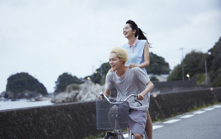 Нож упавший в воду песня. Нана комацу и масаки. Актёры дорамы нож упавший в воду. Нож упавший в воду песня. Нана комацу и масаки суда.