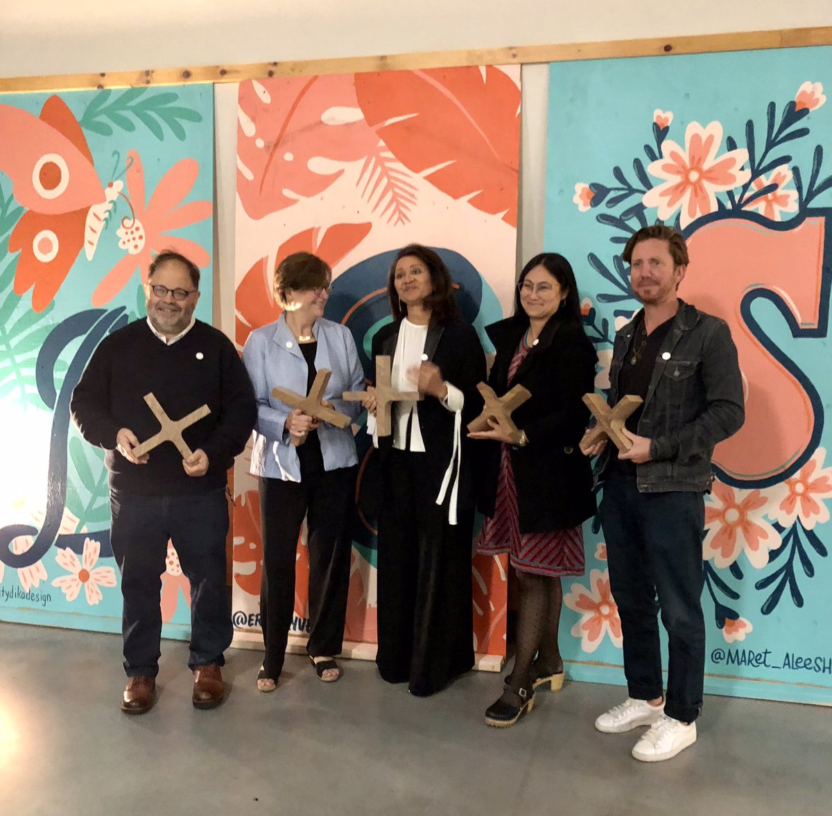 DesignUnderSky's tweet photo. It was a great #designweekri2021. Was honored along with the incredible company with @mickey.ackerman @rwp_included @laurambriggs and @loisharada for the DXRI Hall of Fame and also had a great turnout for the talk and site tour our of #livingedgepvd and #10000suns. https://t.co/1kQNzogeW5