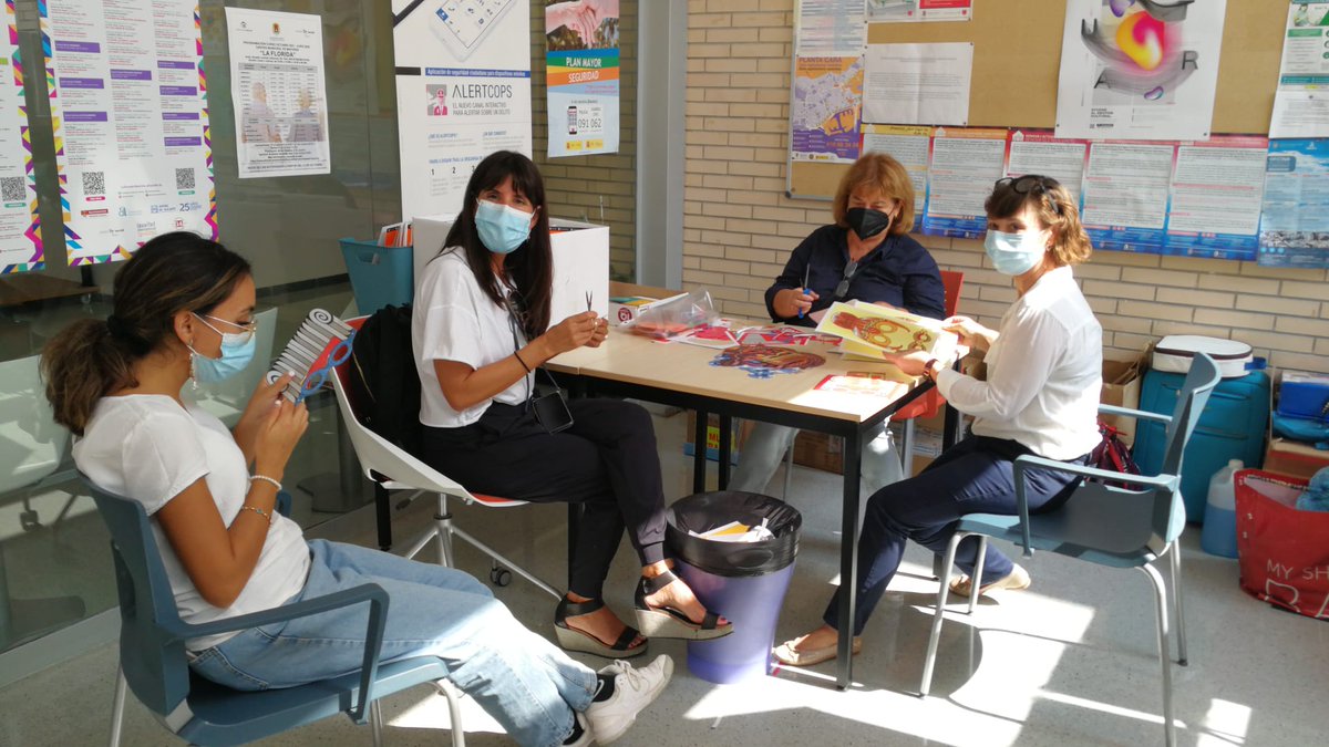 TrencaD's tweet photo. Preparando últimos detalles de las V Jornadas de dislexia, en Alicante organizadas por @TrencaD en streaming y en el Centro Felicidad Sánchez de Alicante. #JornadasTrencaDis21 #Dislexia #InclusionEducativa #Equidad #ComunidadEducativa #RedesDeApoyo #TrencaDisCV https://t.co/5neQ0kf0RN