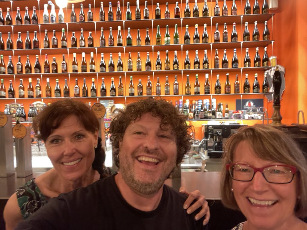 Hundreds of places to drink craft beer in Rome, we’ll take you to the best.
romebeertours.com.
#italybeertours
#drinkitaliancraftbeer