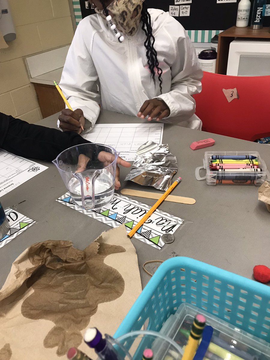 DanielleCarl5's tweet photo. Exploring properties of solids including mass and volume! https://t.co/RMgRyQ3wHQ