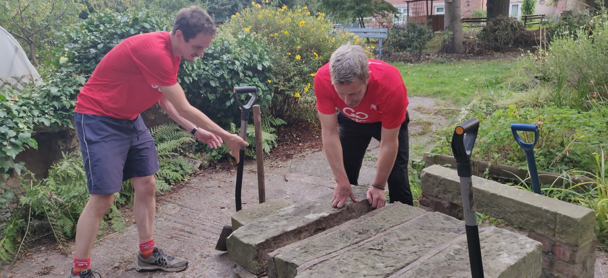 Many thanks to Good Gym Stockport for their fantastic work on the SPARC garden. We're looking forward to providing an even more relaxing, lovely space for our members thanks to their hard work 🌻 

Watch this space!