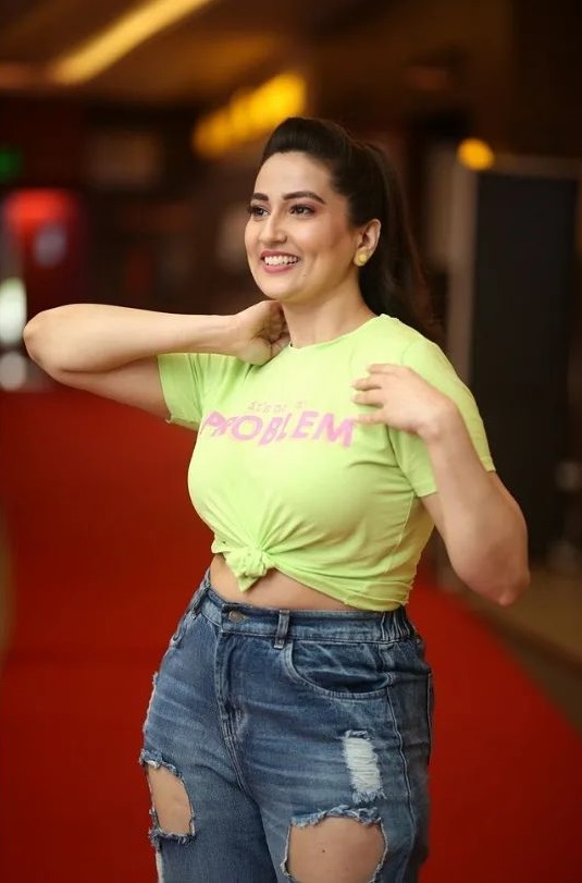 FAnHdwXVkAIo_pU?format=jpg&name=900x900