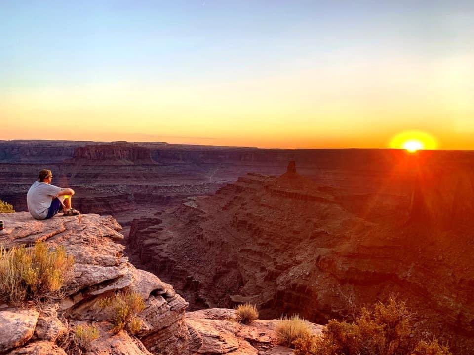 “Let the Sun Shine down on me” 

<a href="/deadhorsepoint/">Michèle Lesca</a> @rei @xploreutah @visitutah <a href="/msr_gear/">MSR.GEAR</a> @outdoorsy @outdoorresearch @ospreypacks <a href="/hiking_utah/">utah hiking</a> @hikingthewest17 <a href="/hikingutah/">Hiking Utah</a> @lekiusa @smartwool @chacofootwear