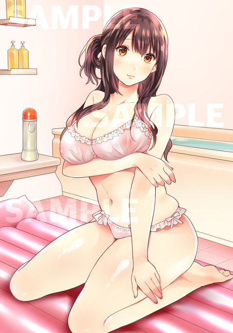 「課金するだけで美女と〜」のカバーイラスト、ラフの時は実はショートでした。ロングの方がお姉さんらしいのでロングに…!
週末なのでボツ案も置いときます!(謎理由) 