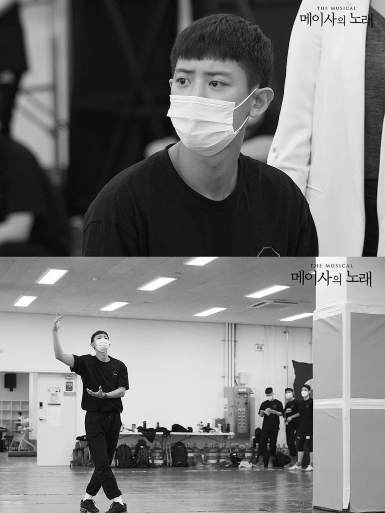 #DONT_FIGHT_THE_FEELING #ToEXOPlanetAndBeyond 
actor musical @weareoneEXO 

      #XIUMIN        #CHANYEOL