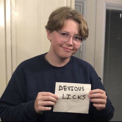 Drew__berry's tweet photo. #NewProfilePic     That one kid who stole the urinal: https://t.co/UtSXuVkhDe