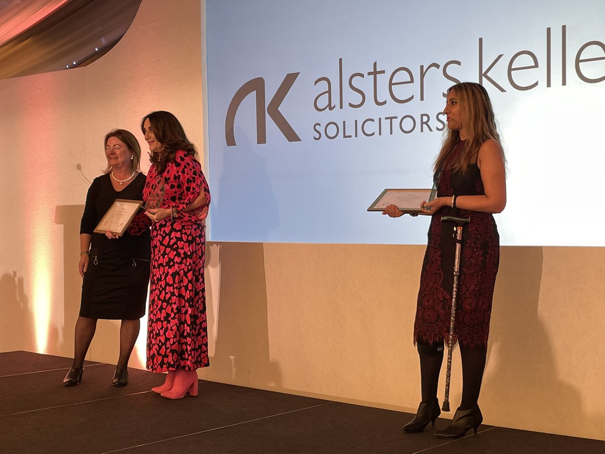 ianodonnell's tweet photo. The winner of the 2nd award at @WomanWhoUK #iamawomanwho who achieves for charity is Veronica from @LFbreastcancer https://t.co/1mFnQOyJay