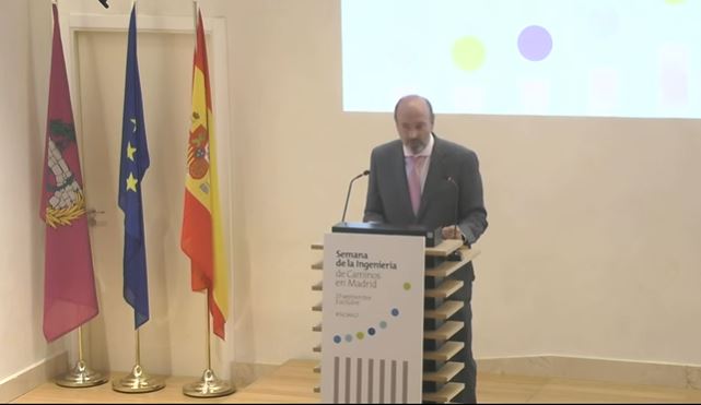 caminosmadrid's tweet image. Tras la deliberación del jurado, Antonio Velázquez, subdirector de infraestructuras de la @ComunidadMadrid, comunica que "la decisión ha sido muy complicada" y el equipo ganador del Hackathon #SICMA21 es el equipo nº 3, de @Emesa30. ¡Enhorabuena!