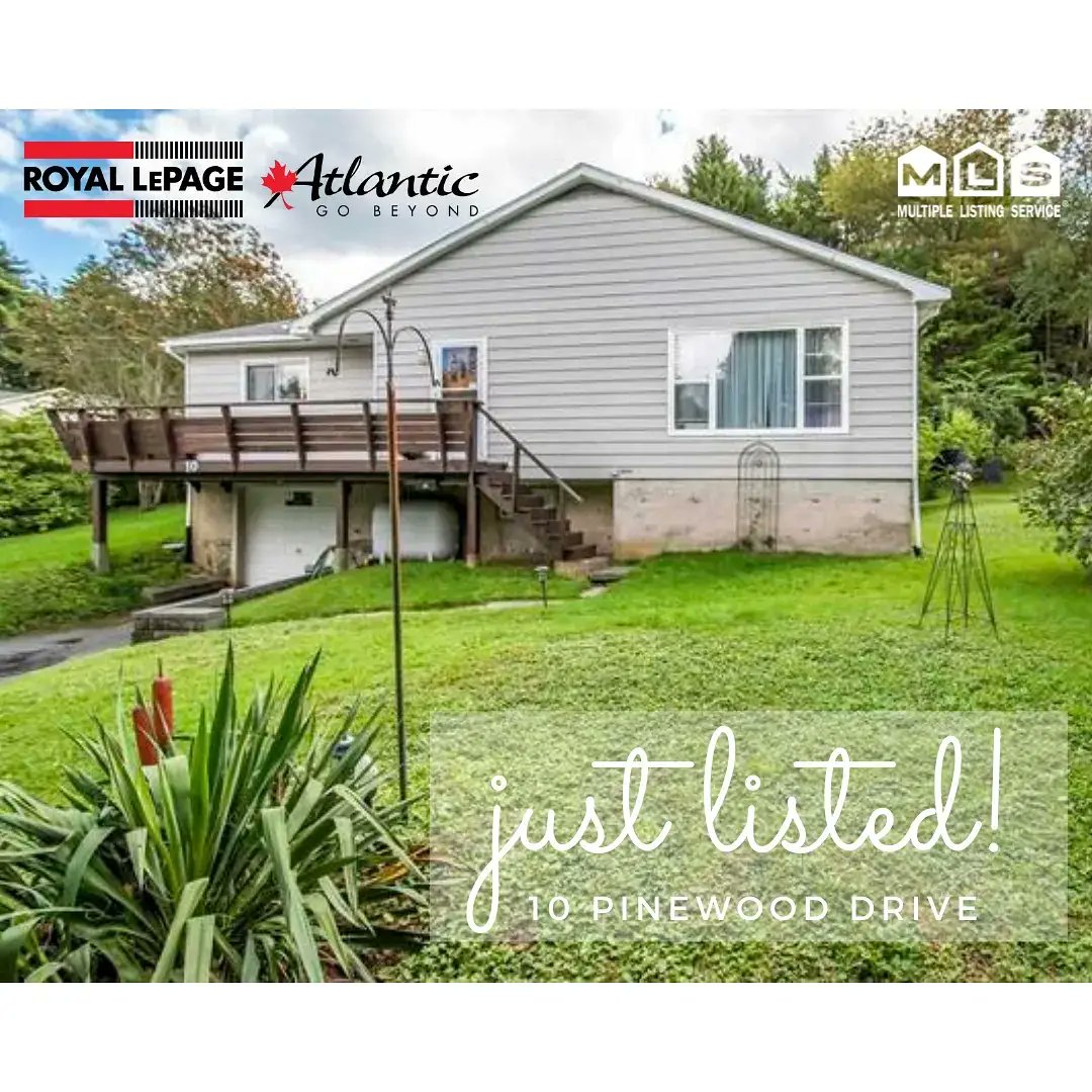 ruthhardingFRI's tweet photo. #JustListed! - 10 PINEWOOD DRIVE 🏡  Situated on almost a ½ acre lot on a quiet cul-de-sac, lovingly cared for 3 bedroom, family home with large living room and eat-in kitchen &amp; full bath!

Listed at $375,000

MLS # 202124795 https://t.co/X1ilxLe8NZ