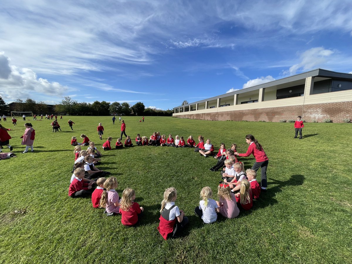 sherburnhungate's tweet image. Can’t beat a giant game of duck duck goose at lunch. #developingrelationships