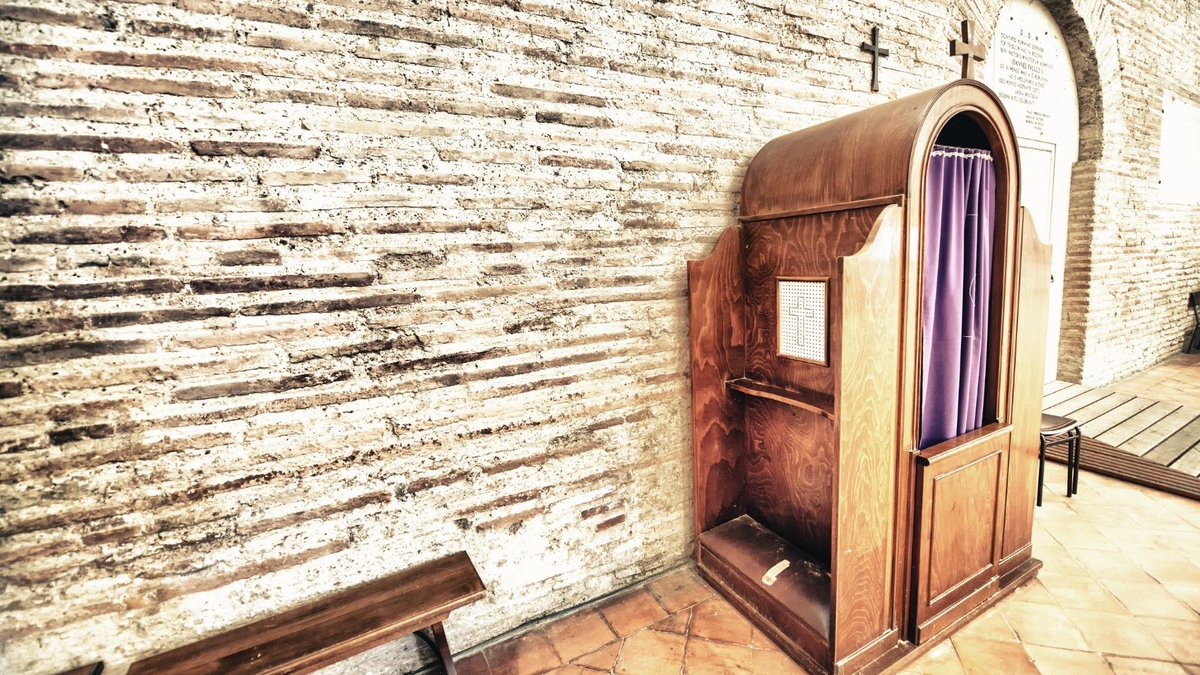 aNunsLife's tweet photo. A podcast listener https://t.co/W95tMTw90h wonders if she should confess things she didn't do (but probs should have). The nuns talk about it in this weekly #RandomNunClip #podcast. https://t.co/IQ9BXAewiW