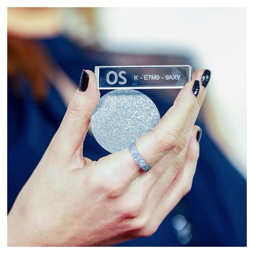 OsmiumBrazil's tweet photo. O #ósmio só não é atraente para ladrões e falsificadores. Sua estrutura cristalina serve não só para a beleza e o design, mas também como um recurso de segurança. Funciona como uma impressão digital extremamente precisa. Você pode verificar o código online de cada peça. https://t.co/IMZG2r6UmD
