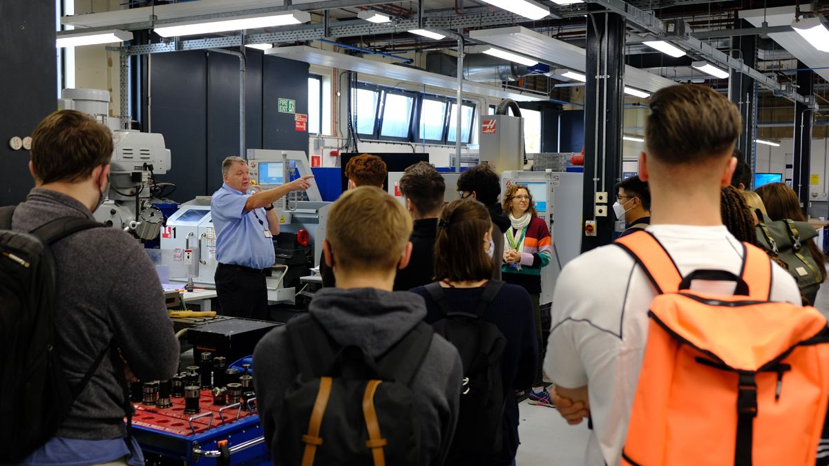 Welcome to our students joining the Wolfson School of Mechanical, Electrical and Manufacturing Engineering! 👋

As part of their induction, students took a tour of the teaching spaces, laboratories and workshops.

We hope you have an amazing time studying at <a href="/lborouniversity/">Loughborough University</a> 💜