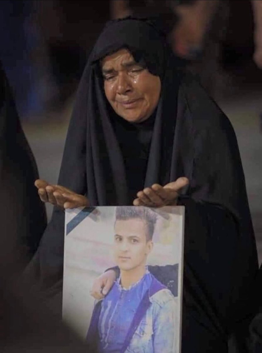 mu_alkaabi's tweet photo. "انتخاب نفس الوجوه خيانه للوطن "
#سنتين_وبعدنا_نريد_وطن
#ستنتصر_ثورة_تشرين https://t.co/Q5AxRm2uOI