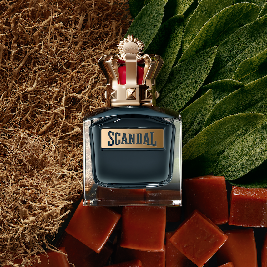 FragranceDirect's tweet photo. FOLLOW, LIKE &amp; RT TO WIN! 🌟 An addictive blend of caramel and tonka bean fuses with clary sage and vetiver for a knock-out effect. A hard hitting-fragrance that seduces with a bang! (Competition ends 6/10/21, UK only, winner will be contacted via DM!) https://t.co/9EoEkhwvj3