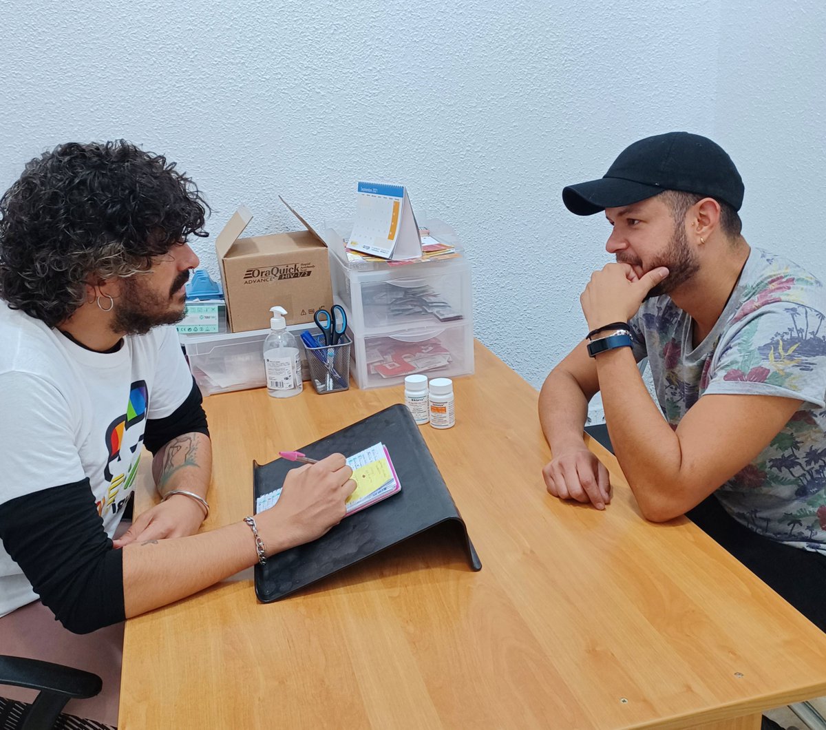 inclusosLGTBI's tweet photo. 🏳️‍🌈🙌En Kifkif contamos con un servicio de asesoramiento de salud sexual y diagnóstico precoz del VIH. 

🆓Gratuito

🤝En un espacio seguro y confidencial 

📅De lunes a viernes

📣Pide ya tu cita https://t.co/IoaiFjk07R https://t.co/YJc0WsRp2S
