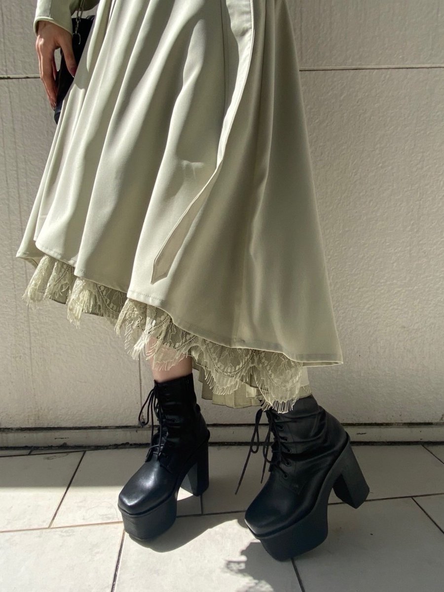 EATME_tweet's tweet image. 【ZOZO INFO💻】

おすすめコーディネートをPICKUP🥀

#イレヘムレディコート
#BOXBAG

ワンピース風のコートにミニバッグを合わせて、
レディライクな印象に👠
▶︎ bit.ly/3ha9Wo3