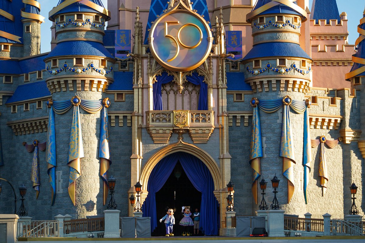WDWNT's tweet image. We just got to see the first Magic Kingdom welcome show in over 18 months, and the park is now officially open!