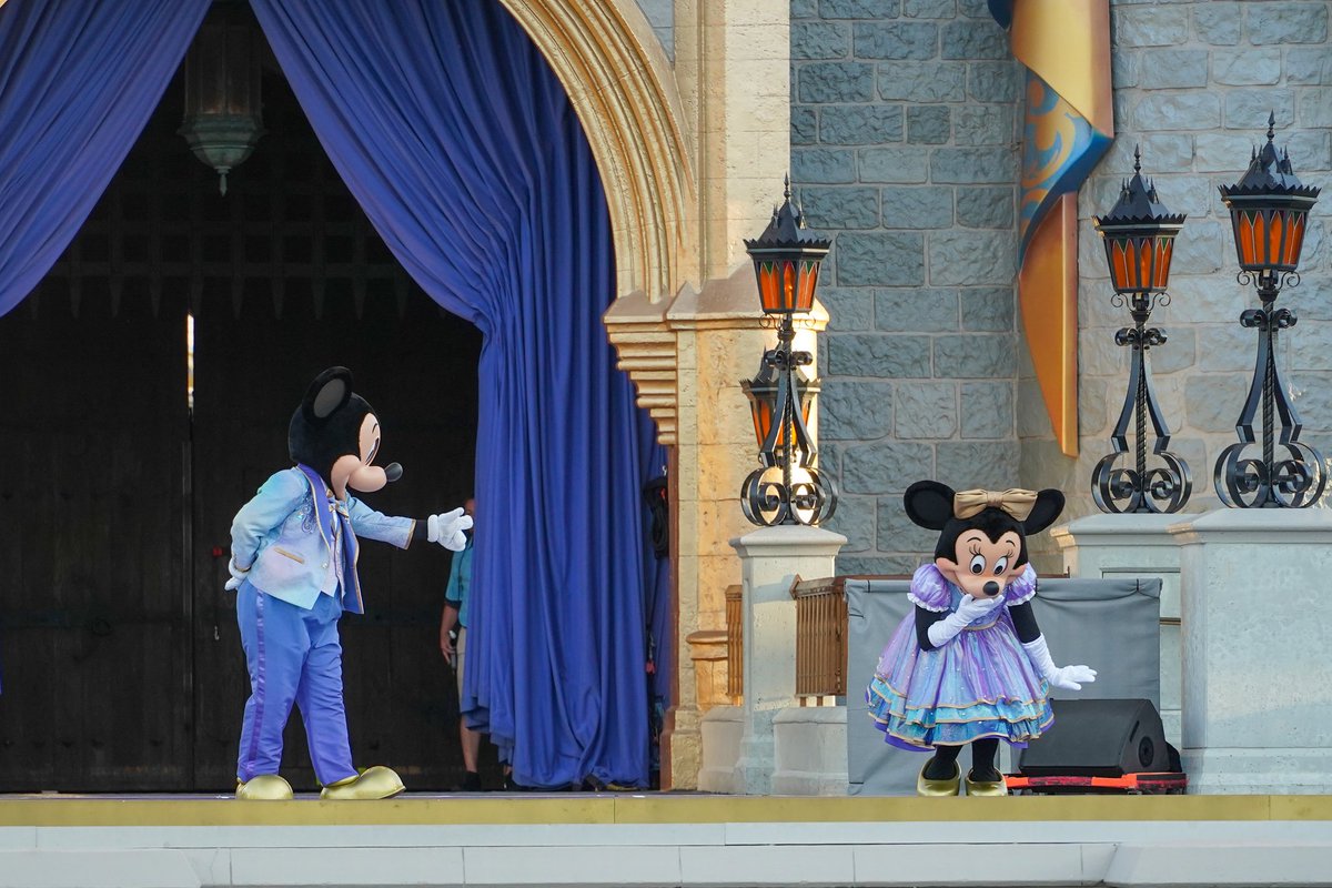 WDWNT's tweet image. We just got to see the first Magic Kingdom welcome show in over 18 months, and the park is now officially open!