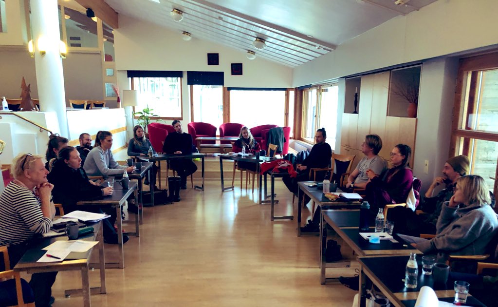 Olen iloinen ja jopa hieman liikuttunut siitä, että sain järkätä Nuorten vaikuttajien metsäfoorumin #metässä2021 yhdessä <a href="/Borealis12/">Sirpa Kärkkäinen</a> kanssa. Avointa keskustelua, omien ennakkoluulojen haastamista, uuden oppimista. Tätä lisää ja maailmasta tulee pikkasen parempi! #metsäkeskustelu