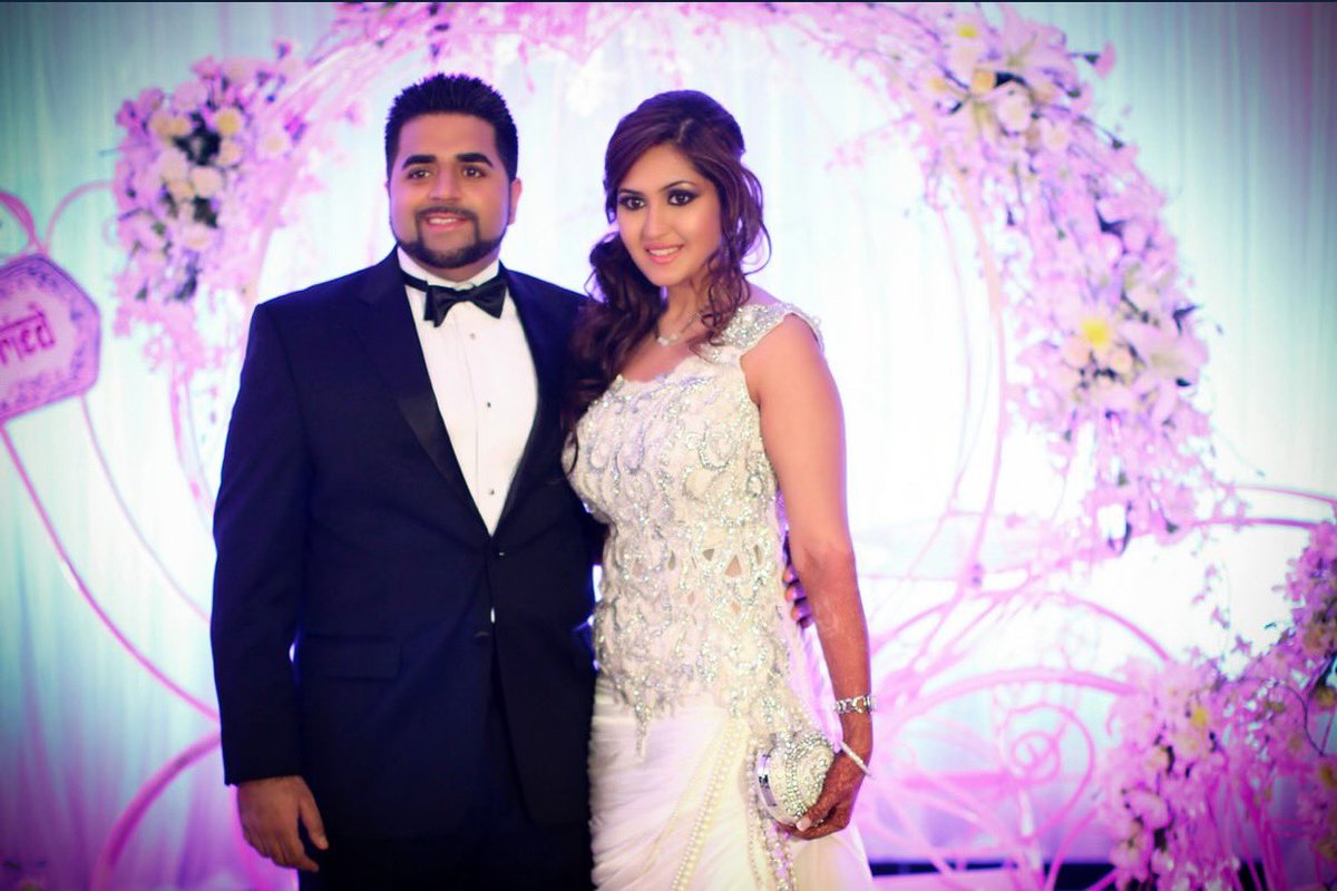 OjasRajani's tweet photo. That dreamy, well-balanced, all perfect reception look! Our bride @vareenas. 🤍✨
HairnMakeup done by @OjasRajani
#ojasrajani #ojasrajanibride #bridesofojasrajani #ojasrajaniacademy #dropdead #weddinglooks #makeupartistworldwide #mumbaimakeupartist #whitegown #fairytalelook https://t.co/rXdPrE1BQW