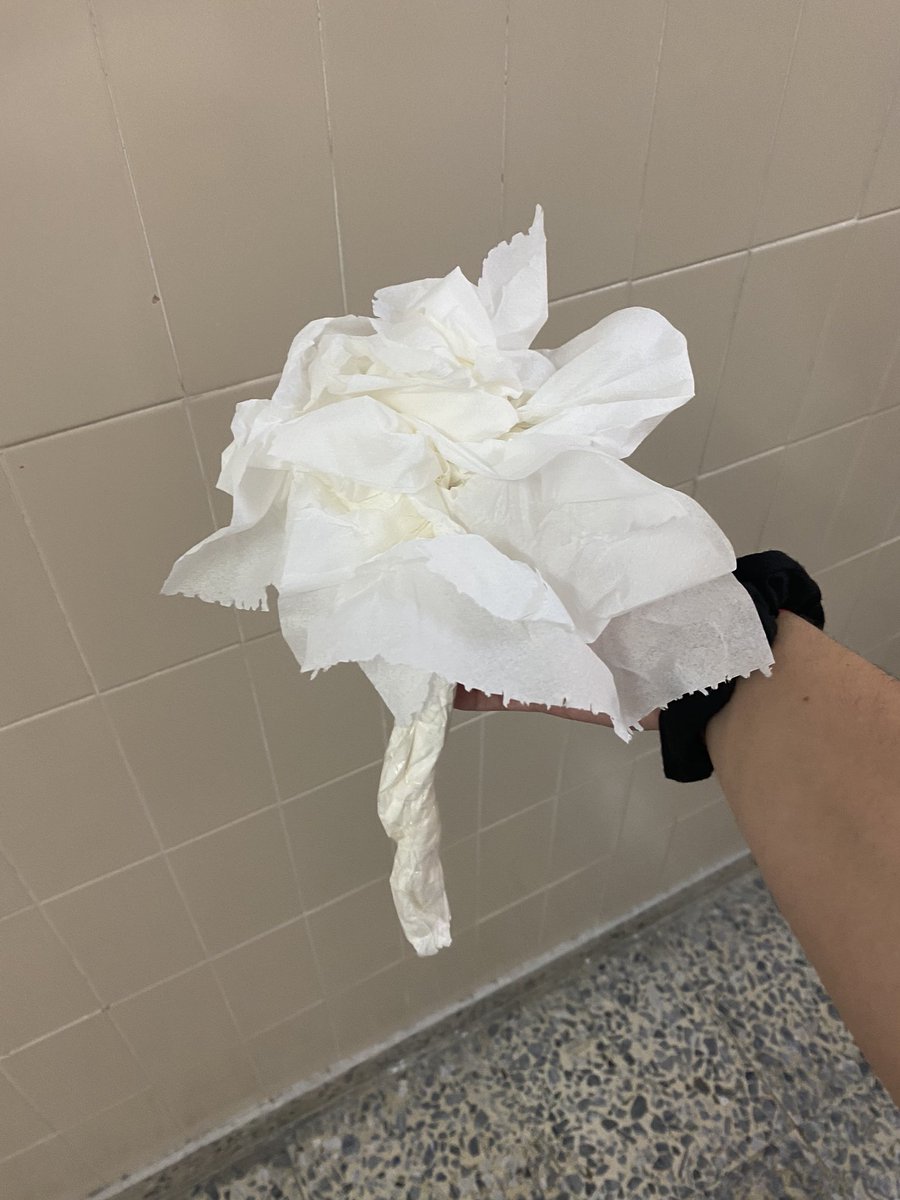 mariajmorag's tweet photo. Por fin llegó el gran día!! Nos vamos de boda 💒 
Hoy viernes, nos ha tocado hacer una prueba llamada A CONTRA RELOJ ⏰
Consistía en vestir a alguna compañera del equipo de NOVIA 👰🏻‍♀️en tan solo 20 minutos!
Evidentemente hemos sido los ganadores🏆
@Patrysa10 #fpvisiblefpdecalidad https://t.co/YeQtt6Iq2S