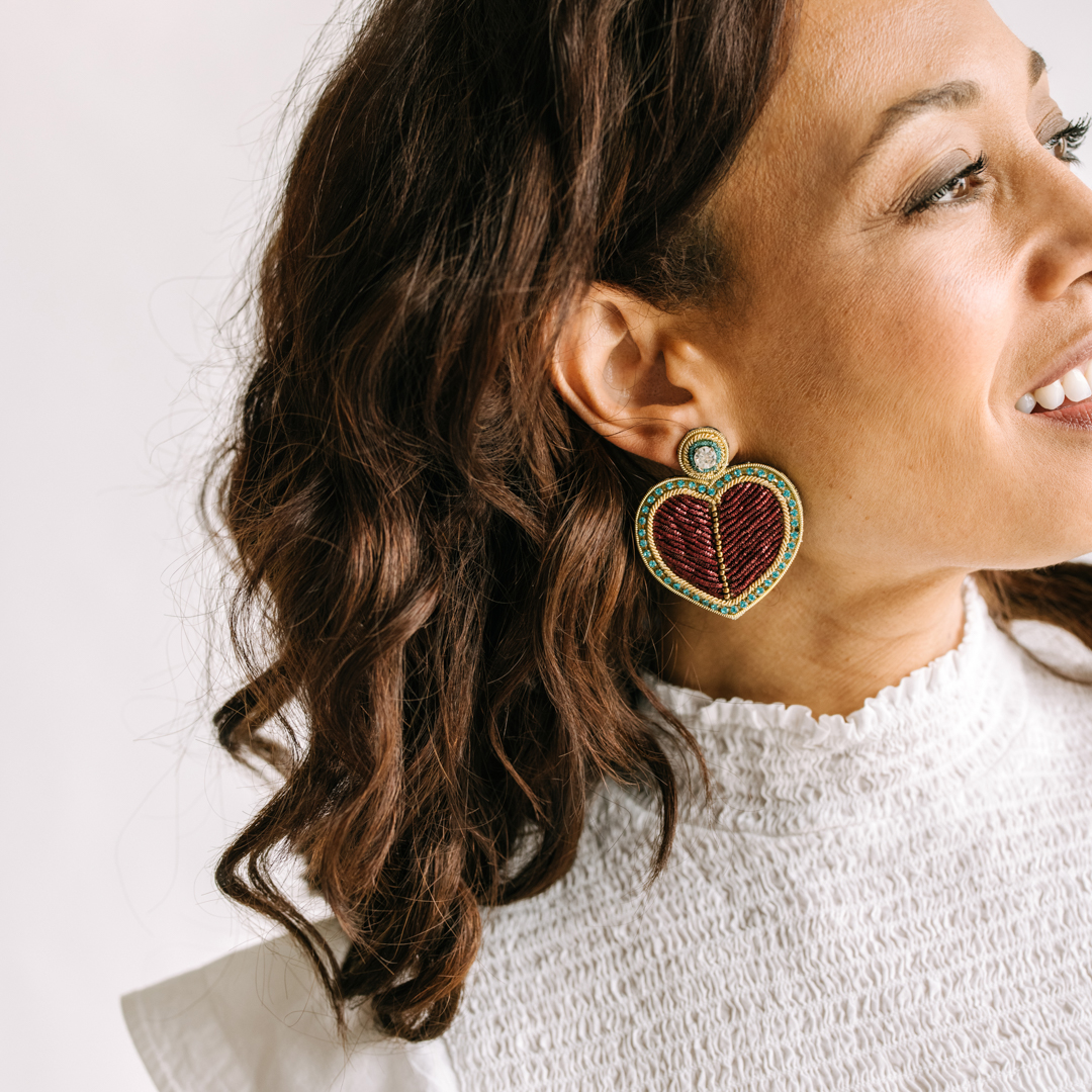 Friday's here, and so are your party earrings. 🎊
⠀
Shop the Heartstrings Earrings:
cur.lt/rdysrrugh