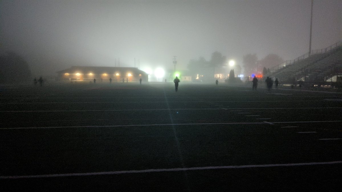 WUSandC's tweet photo. Nothing like getting up and getting some work in before most people start their day! What will you do today to get better? Appreciate you guys and gals! Proverbs 14:23. #DoWork #commitment #JacketFam https://t.co/vYrJVSBbVF