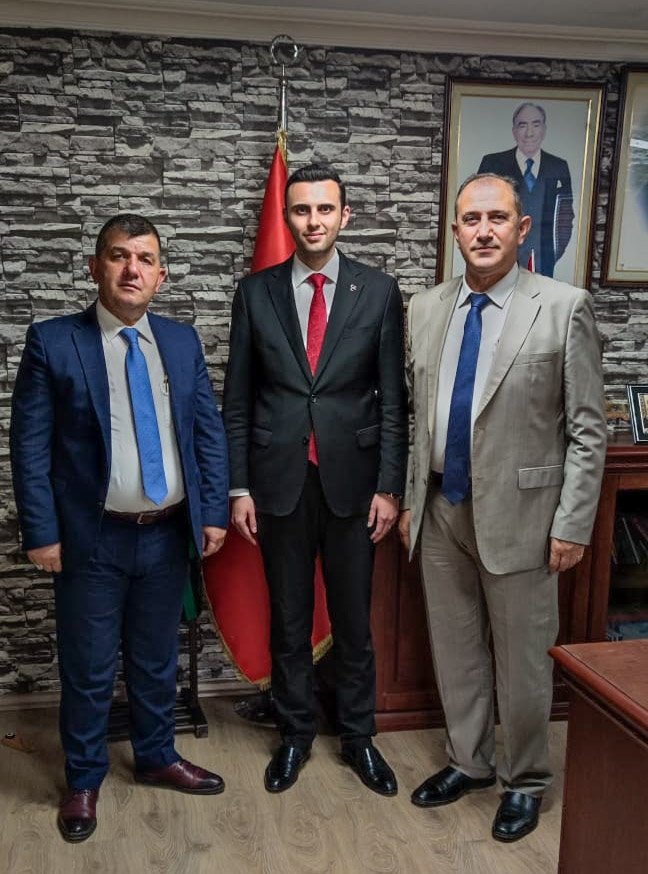 avyunusemrekurt's tweet photo. Ziyaretçilerimizi teşkilatımızda ağırlamaya devam ediyoruz.

📌 Kocaeli İl Jandarma Eski Komutanı, kıymetli hemşehrim Osman ASLAN Komutanım

📌Türk Tarım Orman-Sen Genel Başkanımız Ahmet DEMİRCİ, 

📌 İzmit Tarım Kredi Kooperatifi Müdürü Celal ÇOBANOĞLU, https://t.co/BsNVak6UQ9