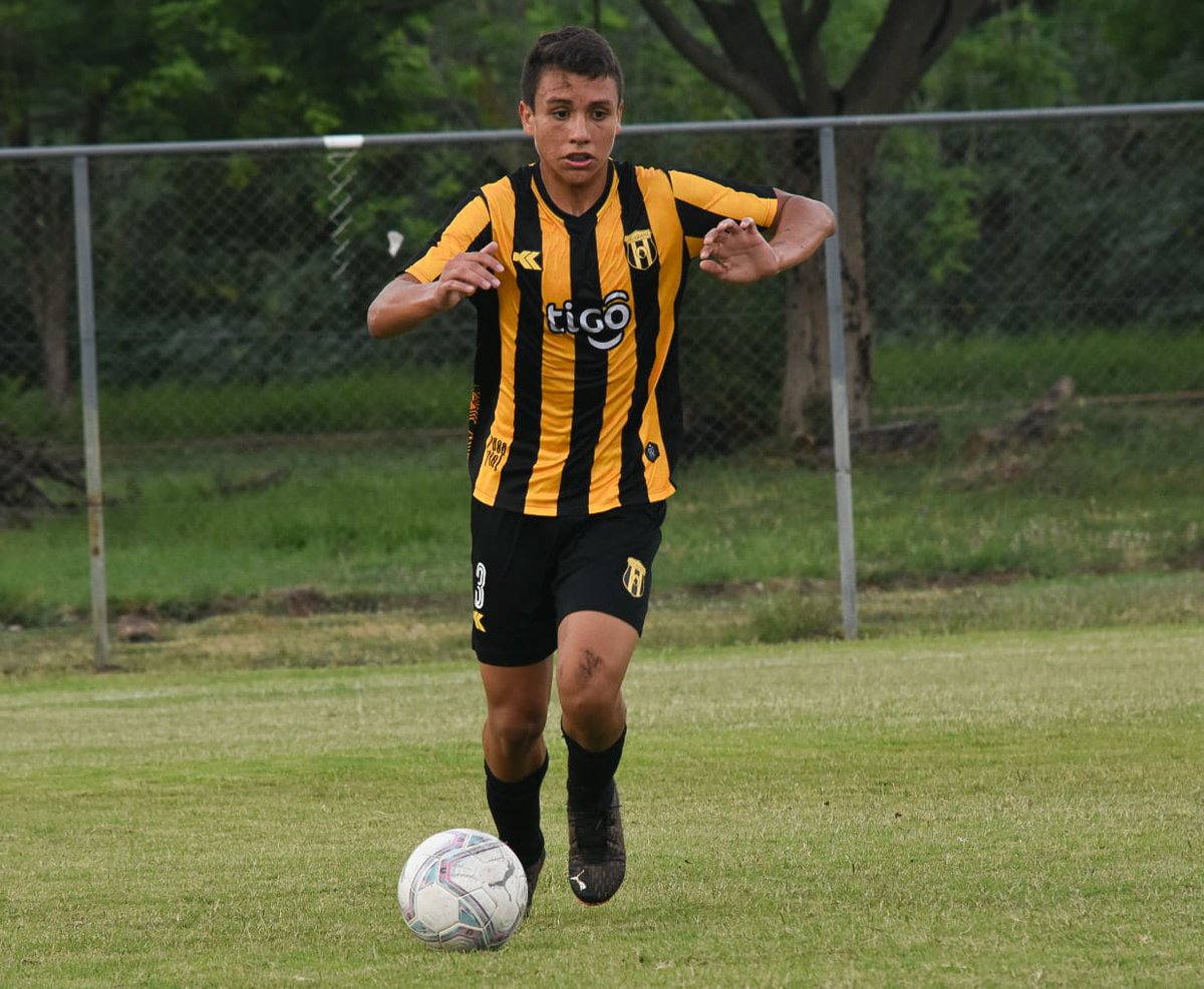 ¡Entretiempo!

#Sub16 I #Fecha 8

#Guaraní 2 vs 0 Guaireña 

⚽Goles: Milciades Adorno en dos ocasiones 

#CanteraAurinegra 💛🖤